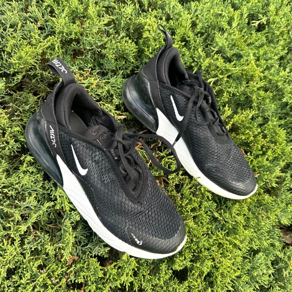 Nike Air Max 270 Little Kids Athletic Shoes Size 2.5Y Black - Picture 2 of 14
